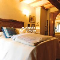 Maison - 6 pièces - 196 m²