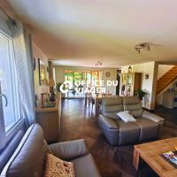 Maison - 7 pièces - 260 m²