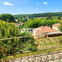 Maison - 8 pièces - 216,63 m²