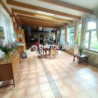 Maison - 7 pièces -  299,17 m²