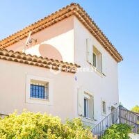 Maison - 10 pièces - 328 m²