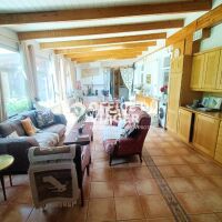 Maison - 7 pièces -  299,17 m²