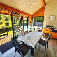 Maison - 7 pièces - 260 m²