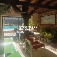 Ensemble immobilier - 6 pièces - 140 m²