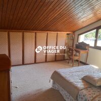 Maison - 6 pièces - 260 m²