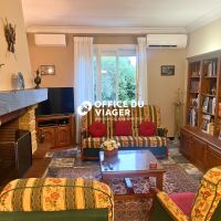 Ensemble immobilier - 10 pièces - 225 m²