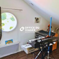 Maison - 7 pièces - 260 m²