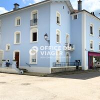 Immeuble - 11 appartements - 3 locaux commerciaux - 591,6 m²
