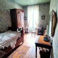 Maison - 13 pièces - 446 m²