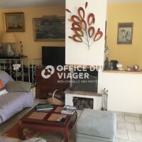 Maison - 7 pièces -  238,35 m²