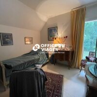 Maison - 7 pièces - 254 m²