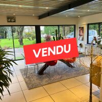 Maison - 7 pièces - 195 m²