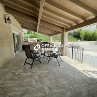 Maison - 5 pièces - 210 m²