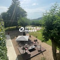 Maison - 7 pièces - 255 m²