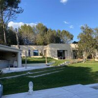 Maison - 5 pièces - 250 m²