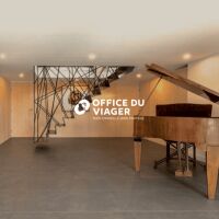 Maison - 6 pièces - 232 m²