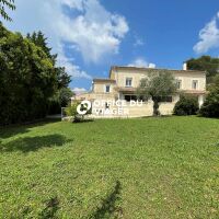 Maison - 5 pièces - 210 m²