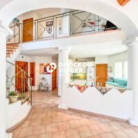 Maison - 10 pièces - 291 m²