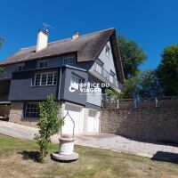 Maison - 12 pièces - 470 m²